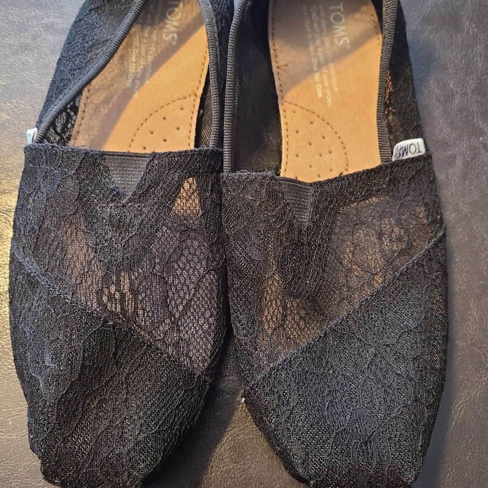 Toms